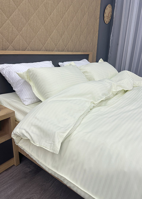 Комплект постільної білизни Страйп-сатин Євро 200х230 з простирадлом на резинці Шампань (88-172) Київ - фото 7