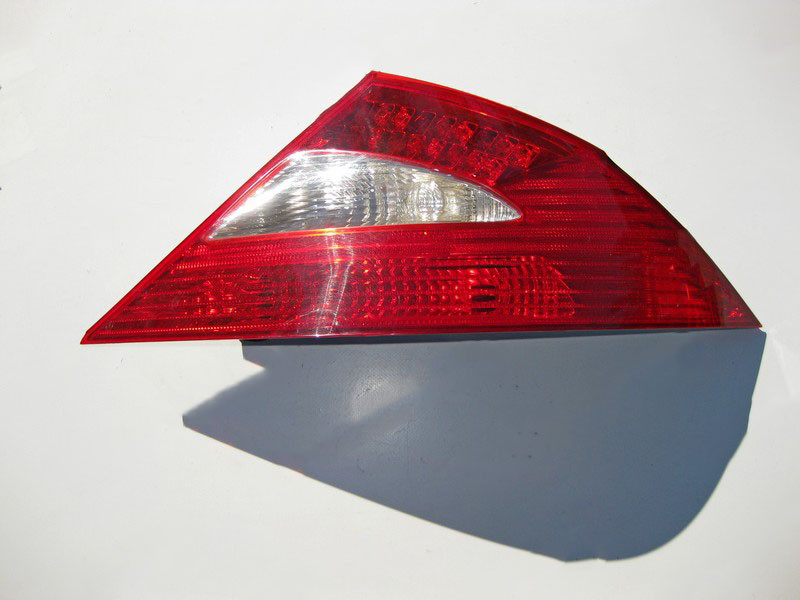 Mercedes-Benz  A2198200264 Ліхтар задній правий CLS C219 до рестайл обламаний лівий нижній куточок Одеса - фото 1