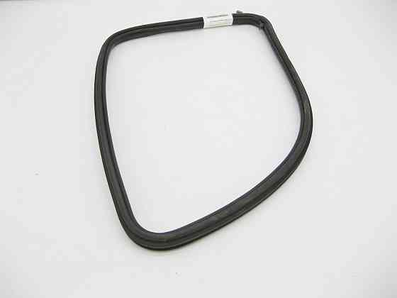 Mercedes-Benz  A1646701339 Ущільнювач лівої кватирки заднього крила GL X164 Одеса