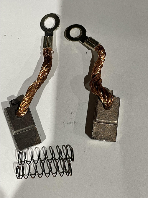 Щітки генератора (пара) МТ, ДНІПРО, УРАЛ 6V SPARK Київ - фото 1