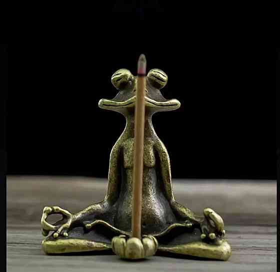 Подставка для благовоний «Лягушка в медитации» – декоративный держатель Киев