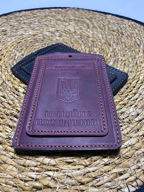 Обкладинка для пенсійного посвідчення з вінтажної шкіри бордового кольору Crazy Horse Київ - фото 7