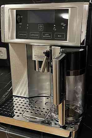 Кавомашина з капучинатором. Київ