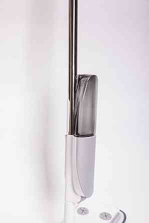 Household Швабра з розпилювачем води для миття підлоги з насадкою з мікрофібри та контейнером H Коломия