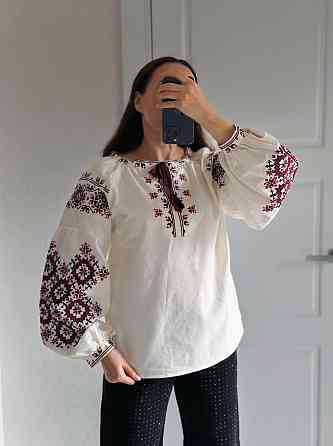 Женская современная вышиванка с объемными вышитыми рукавами 80% хлопок, 20% полиэстер 44 Одесса