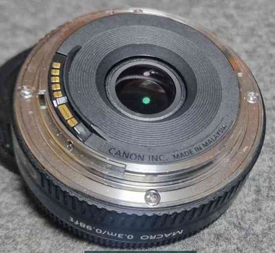 Объектив: Canon EF 40mm.f/2.8 STM. Киев