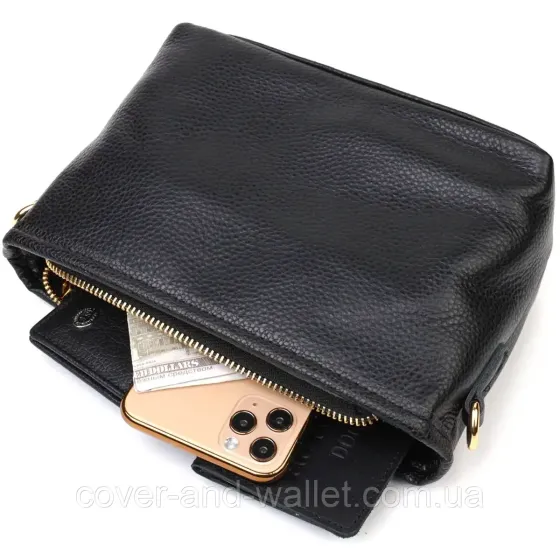 Небольшая женская сумка на плечо из натуральной кожи черного цвета Leather Collection Киев