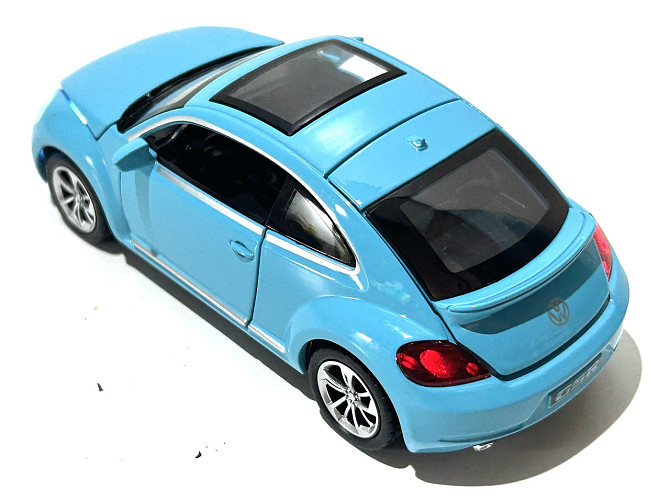 Машинка Автоексперт Volkswagen Beetle 1:32 метал світло/звук відчиняються двері капот багажник Блакитна (12012) Чернигов - изображение 2
