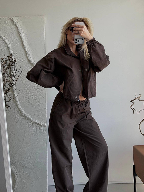 Женский стильный повседневный костюм из плащевки Шоколад Одесса - изображение 7