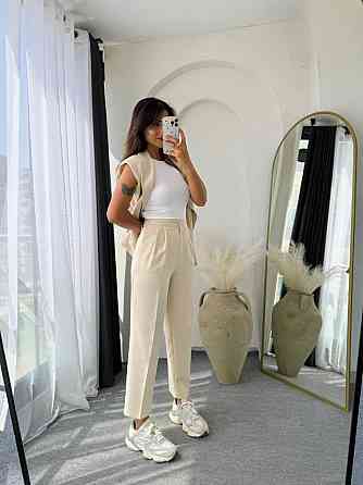 Жіночий базовий брючний костюм-двійка: жилет і штани креп костюмка Беж, 42/44 Одеса