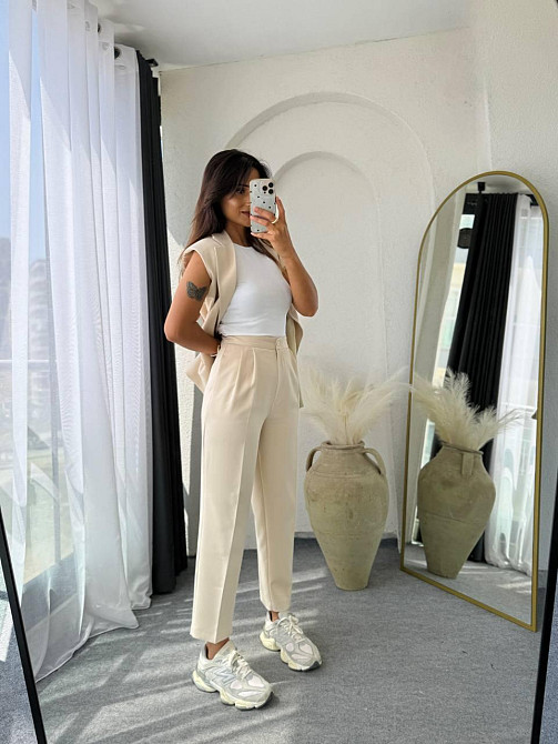 Жіночий базовий брючний костюм-двійка: жилет і штани креп костюмка Беж, 42/44 Одеса - фото 4