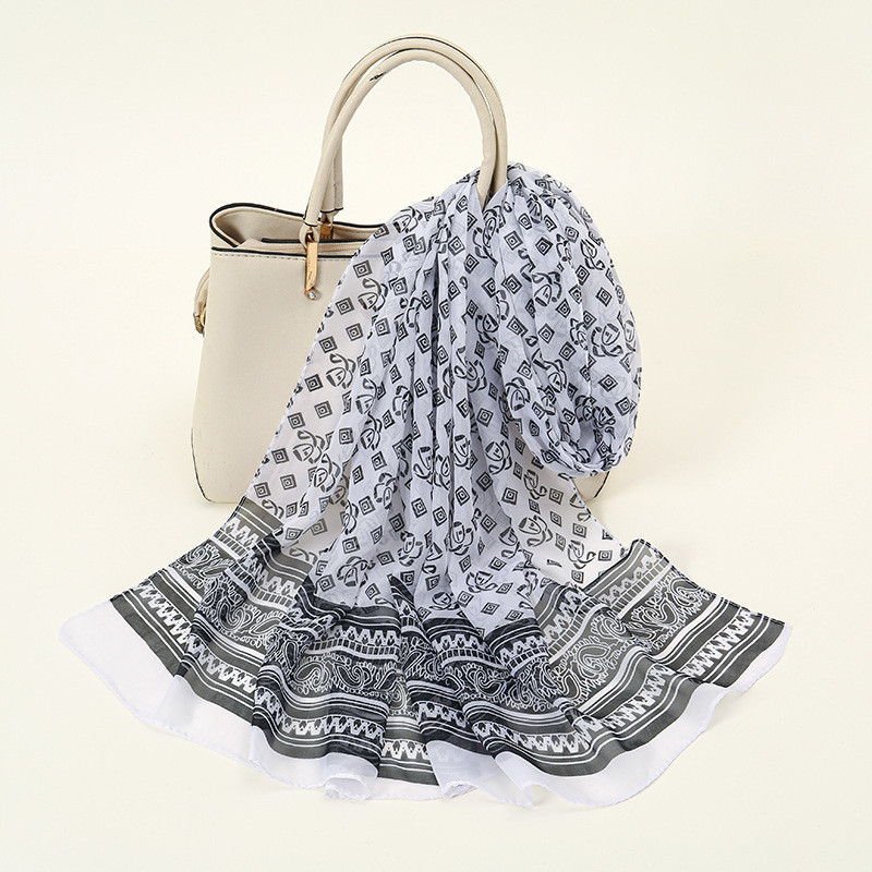 Жіночий шифоновий шарф з геометричним орнаментом 150 на 45 см біло-чорний Київ - фото 1