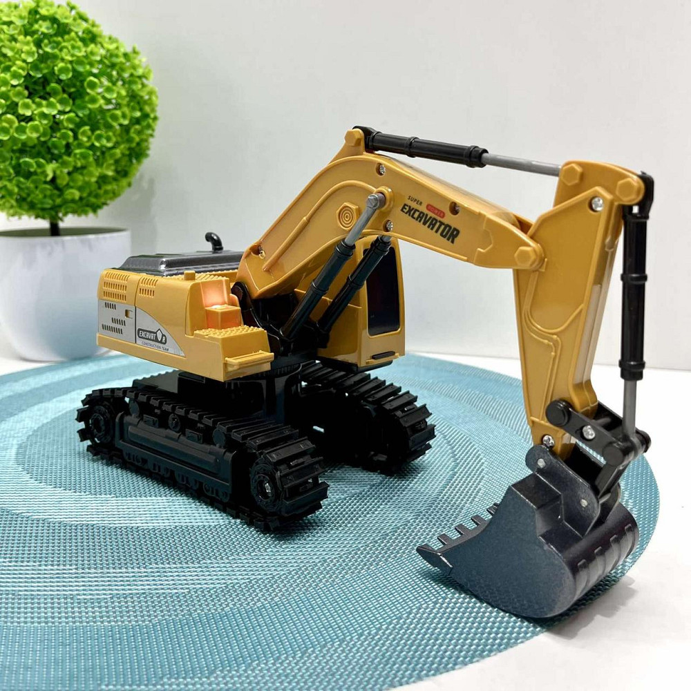 Екскаватор гусеничний на радіокеруванні акумулятор звук світло ковш, що рухається USB-заряд Жовто-чорний (680-D2) Чернігів - фото 6