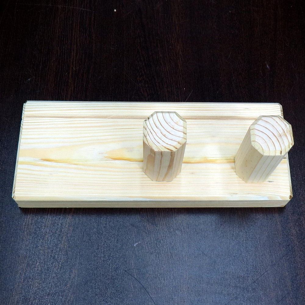 Настенный держатель гитары 