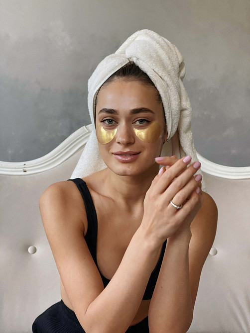 Набір для догляду за обличчям та повіками з вітаміном C + Освіжаючі патчі з вітаміном C Hillary Київ - фото 18