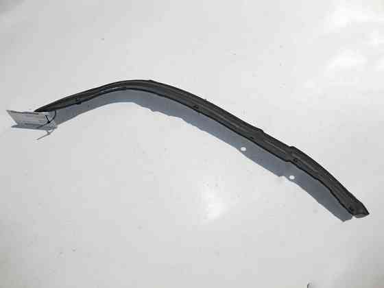 Mercedes-Benz  A2037201678 Ущільнювальна гумка передніх дверей до правого крила C-Class W203 Одеса