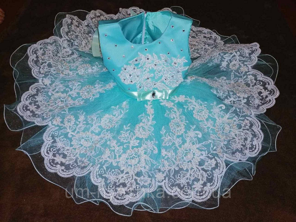 Нарядное платье на годик 