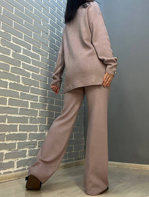 Костюм жіночий De Red 77029 в'язка брюки зі светром оверсайз гудзики one size, пудра, one size Київ - фото 14