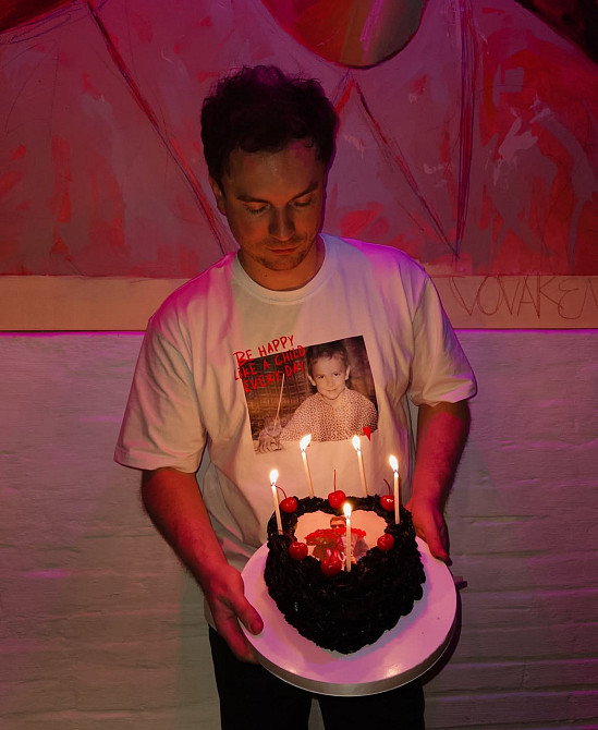 Футболка с фото из детства та надписью 