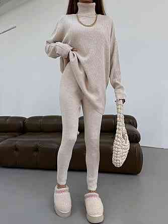 Женский прогулочный оверсайз костюм: свитер в рубчик оверсайз и лосины с эффектом утяжки вязка Беж Одесса