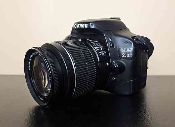 Дзеркальний фотоапарат Canon D550 + kit об'єктив 18-55 мм + сумка + SD 64 GB Клевань