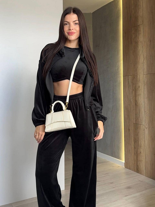 Женский прогулочный костюм тройка: худи топ и штаны велюр плюш Черный, 42/44 Одесса - изображение 1