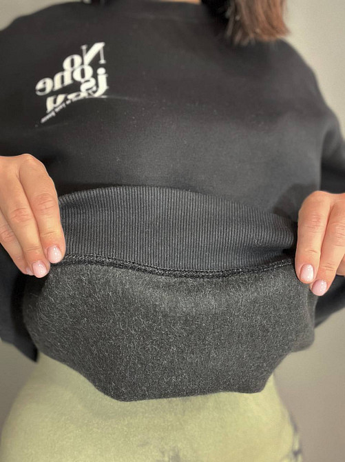 Свитшот женский Pepper&mint 23-18 надпись NO ONE IS YOU флис утепленный по фигуре черный, черный, M Киев - изображение 12