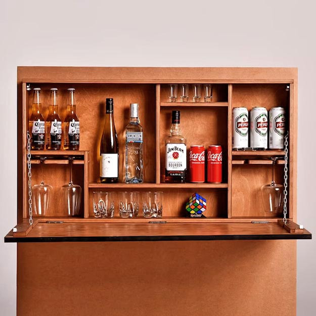 Настенный бар 