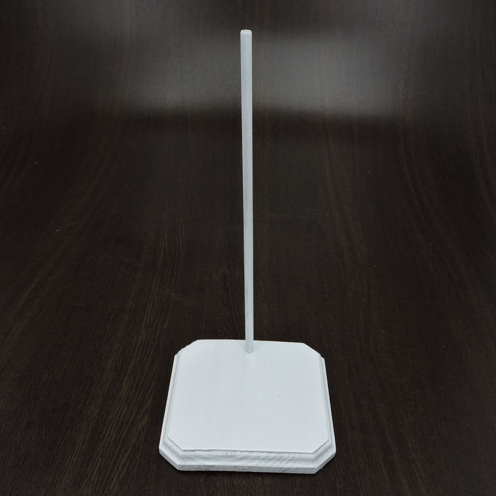 Подставка для кукол 