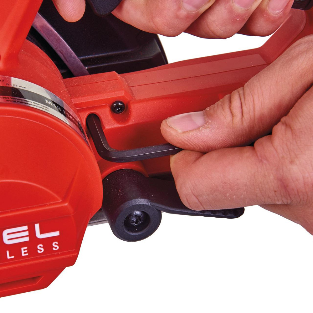 Пила дискова ручна по металу акумуляторна по металу MILWAUKEE, M18 FMCS-0X, O150мм (+ диск, HD кейс) Одеса - фото 8