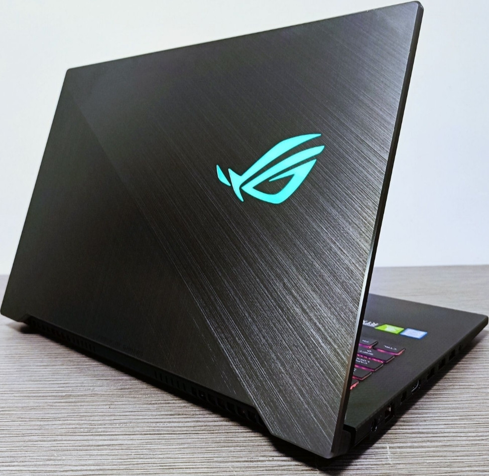 Ноутбук Игровой ASUS ROG 4K AMOLED !!! RTX 2070 8Gb / i7-10750H / RAM16GB/ SSD Киев - изображение 4