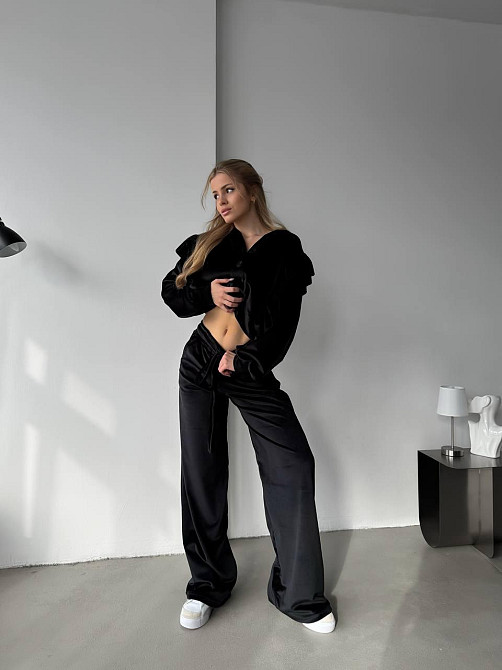 Жіночий ніжний костюм-двійка: кофта та штани з велюру Чорний, 46/48 Одеса - фото 5