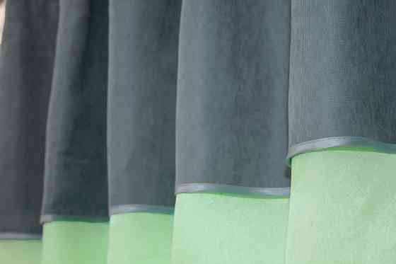 Кухонные шторы VR-Textil № 073к с ламбрекеном и подхватами салатовый с серо-голубым 290х170 см (52-0273) Киев