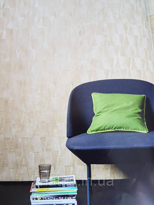 Шпалери Marburg Tango 58852 лофт геометрія золотисті фігури трикутники на бежевому фоні 10.05х0.70 м. Київ - фото 1