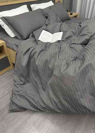 Комплект постільної білизни Страйп-сатин Полуторний з простирадлом на резинці 140х200х25, підковдра 150х220, 2 наволочки 70х70 Темно-сірий (88-208) Київ