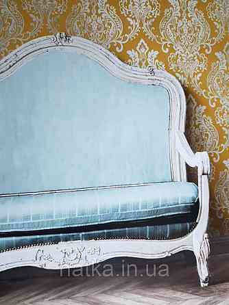 Шпалери вінілові на флізелін AS creation New-life вензелі великі сріблясті на жовтому під штукатурку Київ