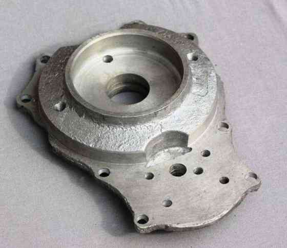 Кришка коленвала МТ, ДНІПРО (перед. гола) (гітара) VDK Київ