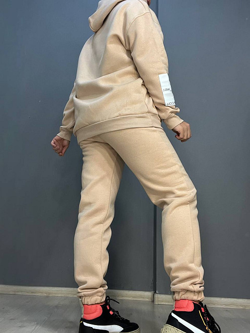 Женский костюм ENJOY 2920 худи с капюшоном брюки резинка нашивка утепленный флис бежевый, бежевый, M Киев - изображение 7