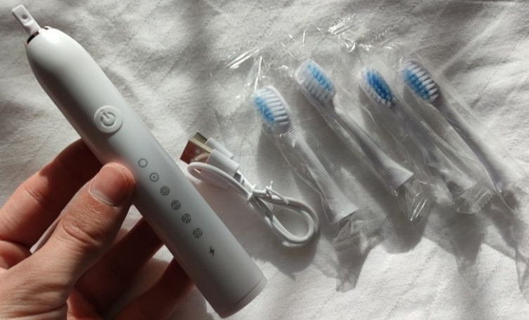 Щетка зубная электрическая . Киев - изображение 1