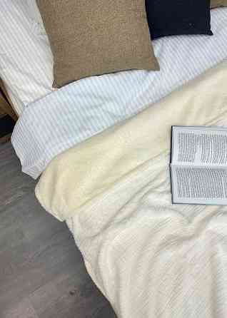 Плед двосторонній 155х200 см (+-5см) із штучною овчиною та хутром Молочний (87-082) Київ