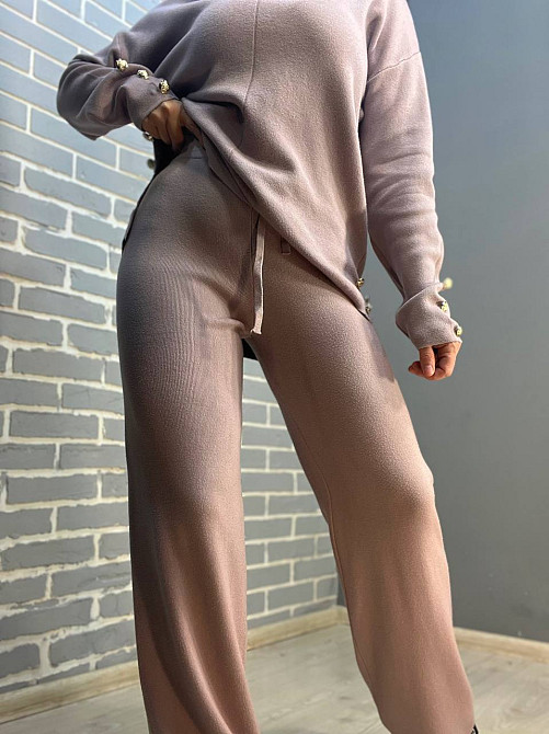 Костюм жіночий De Red 77029 в'язка брюки зі светром оверсайз гудзики one size, пудра, one size Київ - фото 19