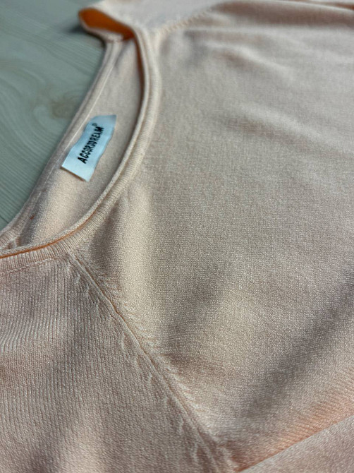 Джемпер жіночий ACCORDDREAM 9377 тонкий светр однотонний базовий, персиковий, one size Київ - фото 19