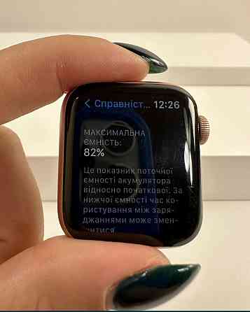 Apple Watch 4 40mm Gold. Киев