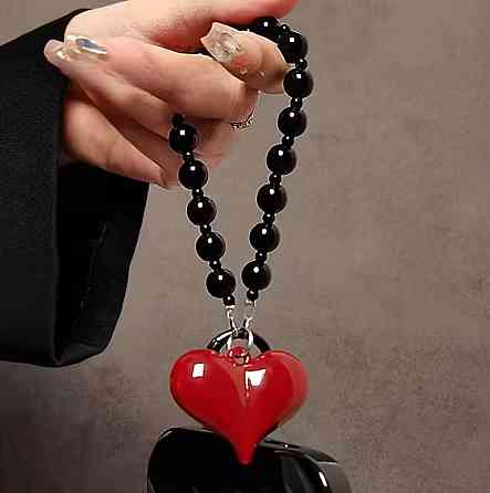 Ремінець для телефону з червоним серцем, брелок на руку, ланцюжок для телефону чорний, тримач для смартфона Київ