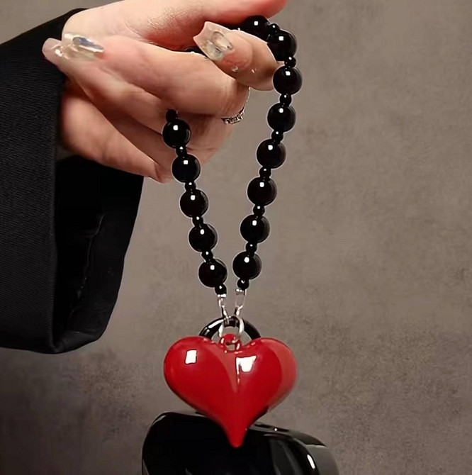 Ремінець для телефону з червоним серцем, брелок на руку, ланцюжок для телефону чорний, тримач для смартфона Київ - фото 4