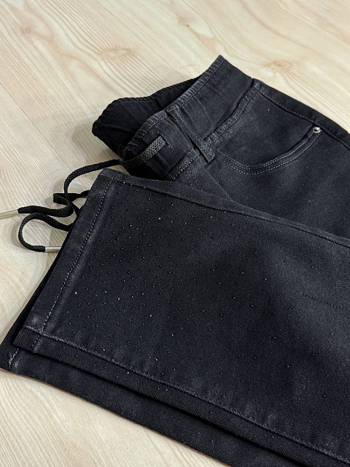 Джинси жіночі Ladyn 836 MOM на резинці розсип камінців великі розміри чорні, чорний, З8, 38, 110 см, 130 см Київ - фото 6