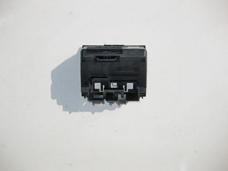 Mercedes-Benz  A2216802550 Корпус розетки та прикурювача позаду центральної консолі S-Class W221 Одесса - изображение 4