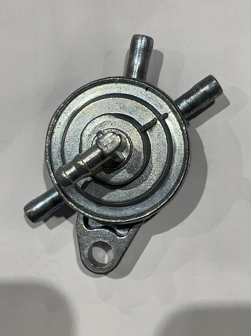 Кран вакуумний скутер 4 Т Китай 50/125 (4 виходи) Мукачево - фото 1