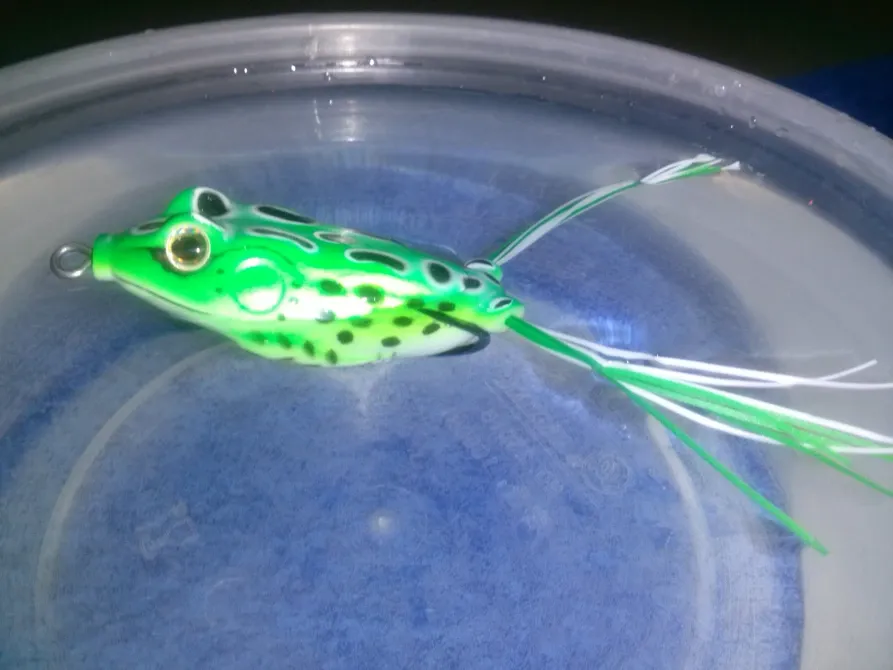 Лягушка незацепляйка на щуку с хвостиком Киев - изображение 2