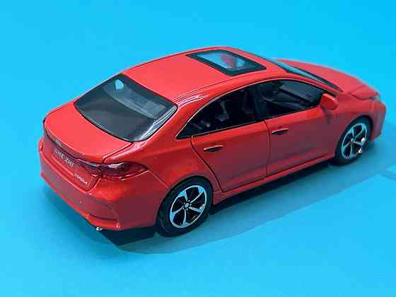 Машинка металева Авто Експерт Toyota Corolla 1:32 метал світло/звук Червона (GT-6258) Чернігів